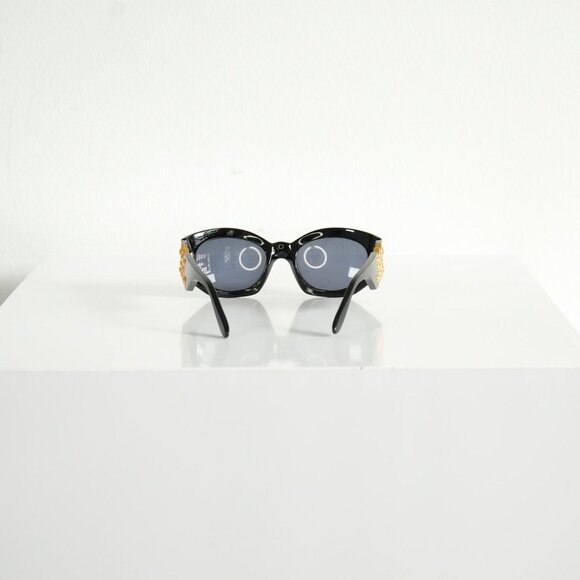 Gianni Versace 420/D Sunglasses main image 2